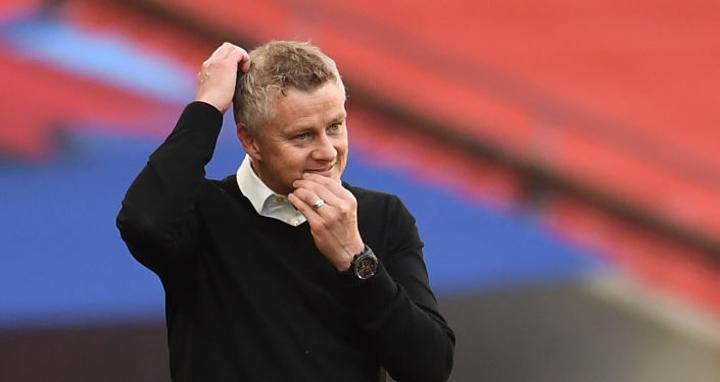 سمية الخشاب تهاجم مدرب مانشستر يونايتد بعد هزيمته الأخيرة سمية الخشاب تهاجم مدرب مانشستر يونايتد بعد هزيمته الأخيرة