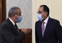 التموين: توافر مخزون استراتيجي من القمح والسكر والزيت.. واكتفاء ذاتي من الأرز التموين: توافر مخزون استراتيجي من القمح والسكر والزيت.. واكتفاء ذاتي من الأرز