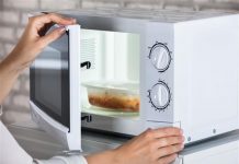 “الميكروويف” أم “الفرن الكهربائي” أقل استهلاكًا للكهرباء؟ "الميكروويف" أم "الفرن الكهربائي" أقل استهلاكًا للكهرباء؟