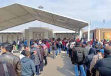 إقبال كبير على معرض القاهرة الدولي للكتاب في ساعاته الأولى إقبال كبير على معرض القاهرة الدولي للكتاب في ساعاته الأولى