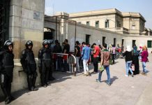 تاريخ وجغرافيا… مصريون يرفضون إهمال كليات الآداب تاريخ وجغرافيا... مصريون يرفضون إهمال كليات الآداب