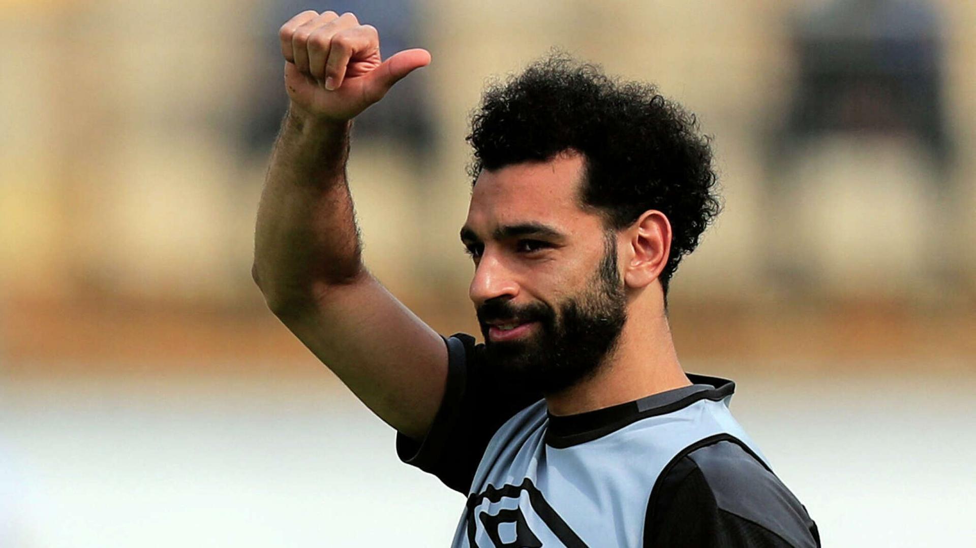 صحفي إيطالي مشهور يكشف موقف محمد صلاح من الانضمام إلى برشلونة هذا الصيف صحفي إيطالي مشهور يكشف موقف محمد صلاح من الانضمام إلى برشلونة هذا الصيف