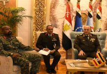 المتحدث العسكري: رئيس الأركان يلتقي قائد القوات البرية الأوغندي المتحدث العسكري: رئيس الأركان يلتقي قائد القوات البرية الأوغندي