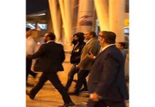 محمد صلاح يصل مطار القاهرة وسط إجراءات أمنية مكثفة محمد صلاح يصل مطار القاهرة وسط إجراءات أمنية مكثفة
