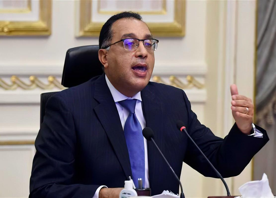 رئيس الوزراء يؤكد تأجيل أي زيادات فى الكهرباء حتى نهاية العام الحالي رئيس الوزراء يؤكد تأجيل أي زيادات فى الكهرباء حتى نهاية العام الحالي