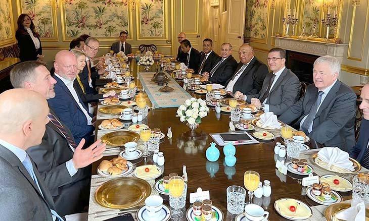 ملفات حقوق الإنسان تلاحق وزير الخارجية المصري إلى لندن ملفات حقوق الإنسان تلاحق وزير الخارجية المصري إلى لندن