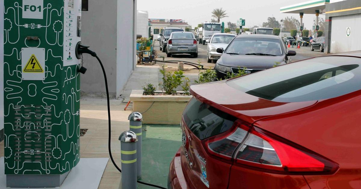 توطين صناعة السيارات الكهربائية في مصر.. هل يحل الأزمة؟ توطين صناعة السيارات الكهربائية في مصر.. هل يحل الأزمة؟