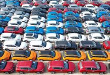 لجنة برلمانية تسمح باستيراد المغتربين سيارات معفاة من الجمارك لجنة برلمانية تسمح باستيراد المغتربين سيارات معفاة من الجمارك