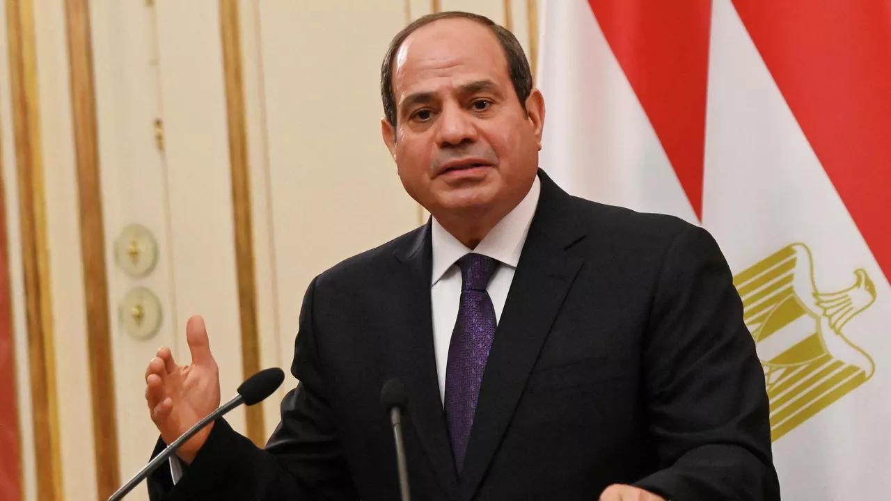 الرئيس المصري يحذر من "قوى شر" تحاول إفقاد الوطن الثقة واغتيال معنوياته