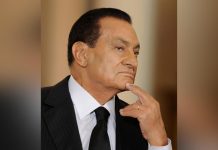 سكرتير مبارك يكشف موقف الرئيس الراحل من الجيش المصري مع شعوره باقتراب نهاية حكمه سكرتير مبارك يكشف موقف الرئيس الراحل من الجيش المصري مع شعوره باقتراب نهاية حكمه