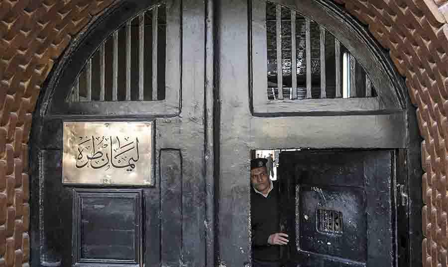 مصر في الذكرى الثانية عشرة لثورة 25 يناير: مشاهد من ثورة مغدورة مصر في الذكرى الثانية عشرة لثورة 25 يناير: مشاهد من ثورة مغدورة