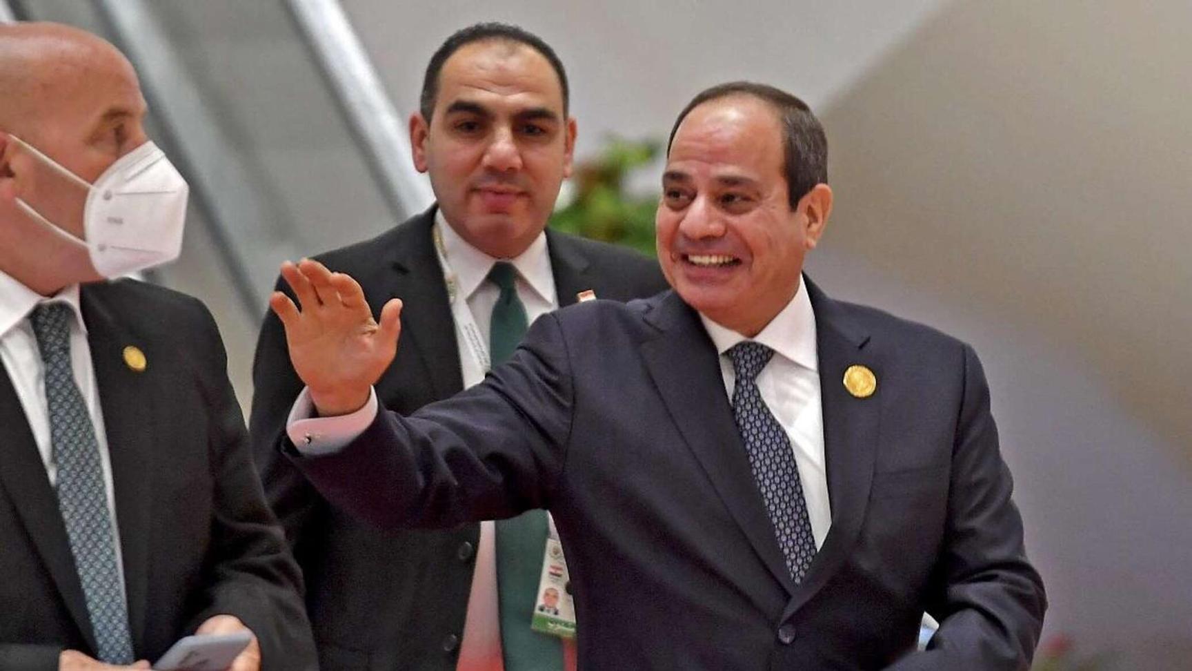 السيسي يزور الإمارات على رأس وفد حكومي رفيع المستوى السيسي يزور الإمارات على رأس وفد حكومي رفيع المستوى