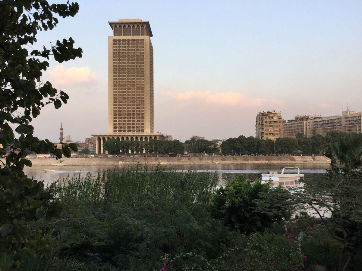الخارجية المصرية: نتابع باهتمام اتفاق استئناف العلاقات بين السعودية وإيران الخارجية المصرية: نتابع باهتمام اتفاق استئناف العلاقات بين السعودية وإيران