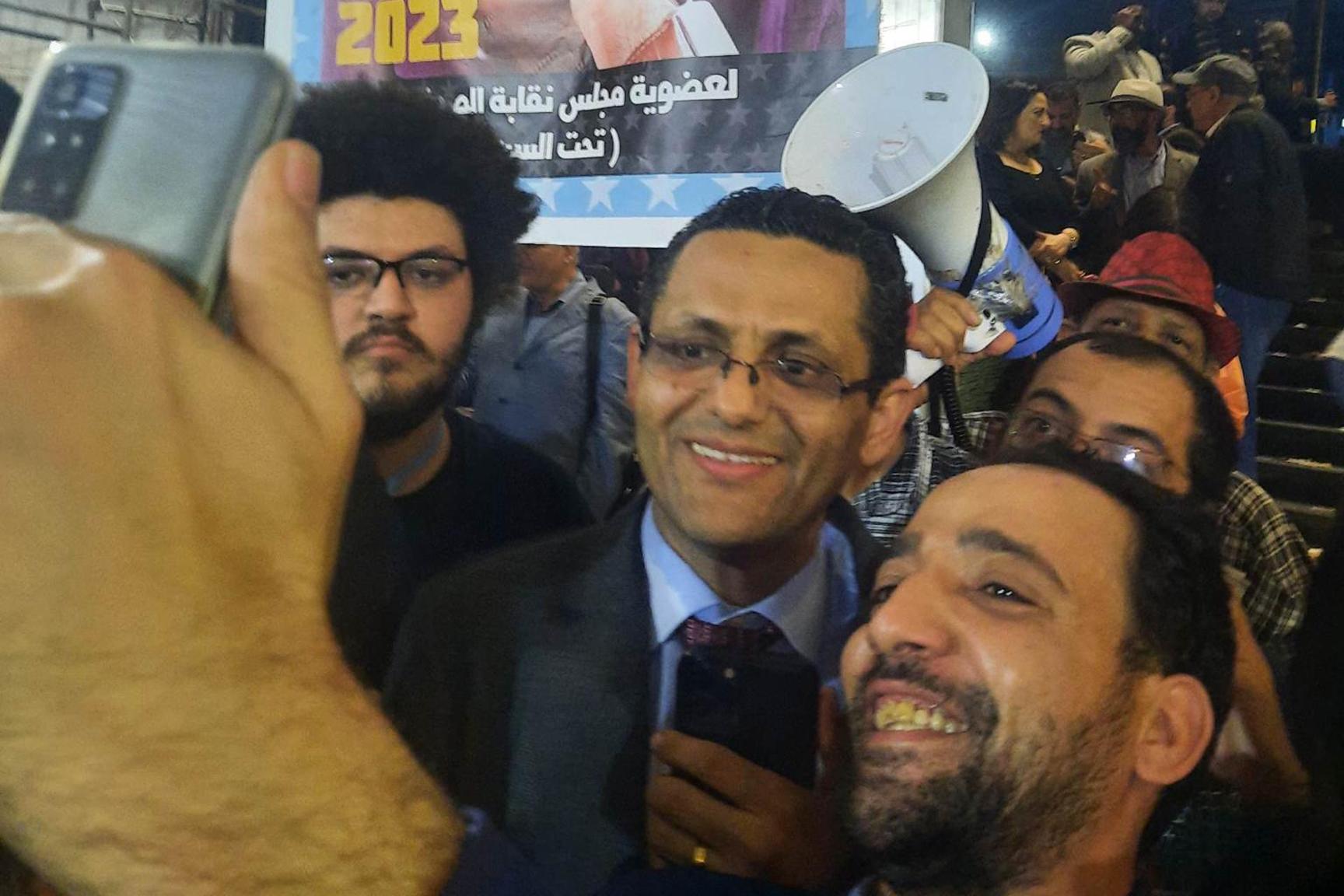 ملف الحقوق والحريات أبرز ما ينتظره.. مرشح الاستقلال يحصد مقعد نقيب الصحفيين المصريين ملف الحقوق والحريات أبرز ما ينتظره.. مرشح الاستقلال يحصد مقعد نقيب الصحفيين المصريين