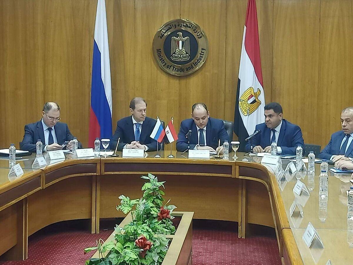 مانتوروف: قطاع الأعمال الروسي يسعى لتوسيع نشاطه في مصر مانتوروف: قطاع الأعمال الروسي يسعى لتوسيع نشاطه في مصر