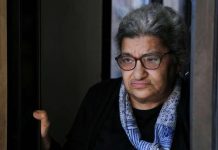 والدة الناشط علاء عبد الفتاح: جامعة القاهرة أوقفت راتبي بسبب سفري إلى لندن والدة الناشط علاء عبد الفتاح: جامعة القاهرة أوقفت راتبي بسبب سفري إلى لندن