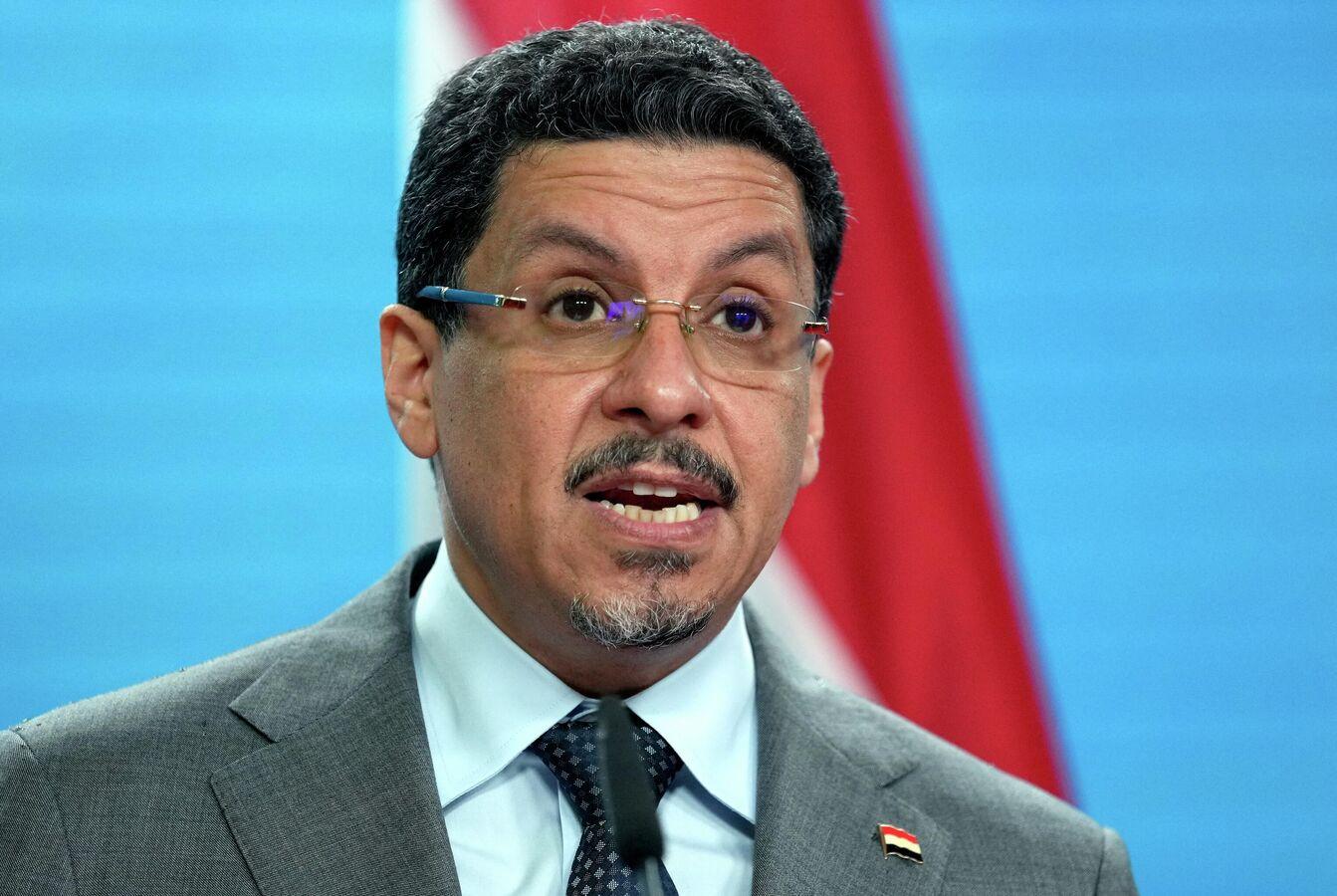 وزير الخارجية اليمني ينتقد حملة إعلامية تسيء للعلاقات مع مصر وزير الخارجية اليمني ينتقد حملة إعلامية تسيء للعلاقات مع مصر