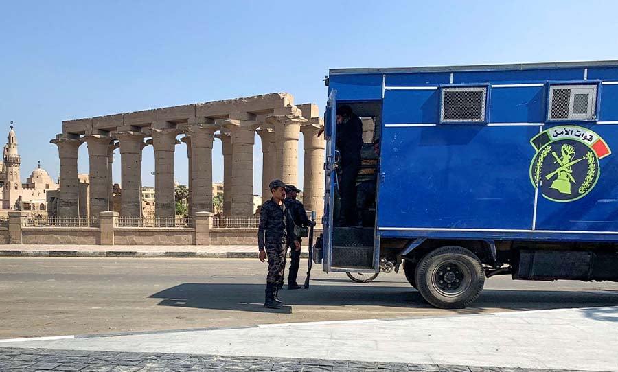 7283 انتهاكا داخل مقار الاحتجاز المصرية خلال عام 7283 انتهاكا داخل مقار الاحتجاز المصرية خلال عام