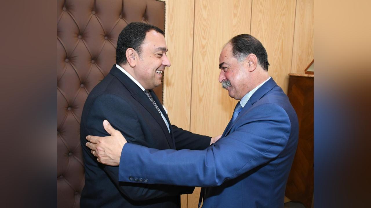 تطوير التعاون الأمني بين تونس ومصر محور محادثة بين وزير الداخلية والسفير المصري تطوير التعاون الأمني بين تونس ومصر محور محادثة بين وزير الداخلية والسفير المصري