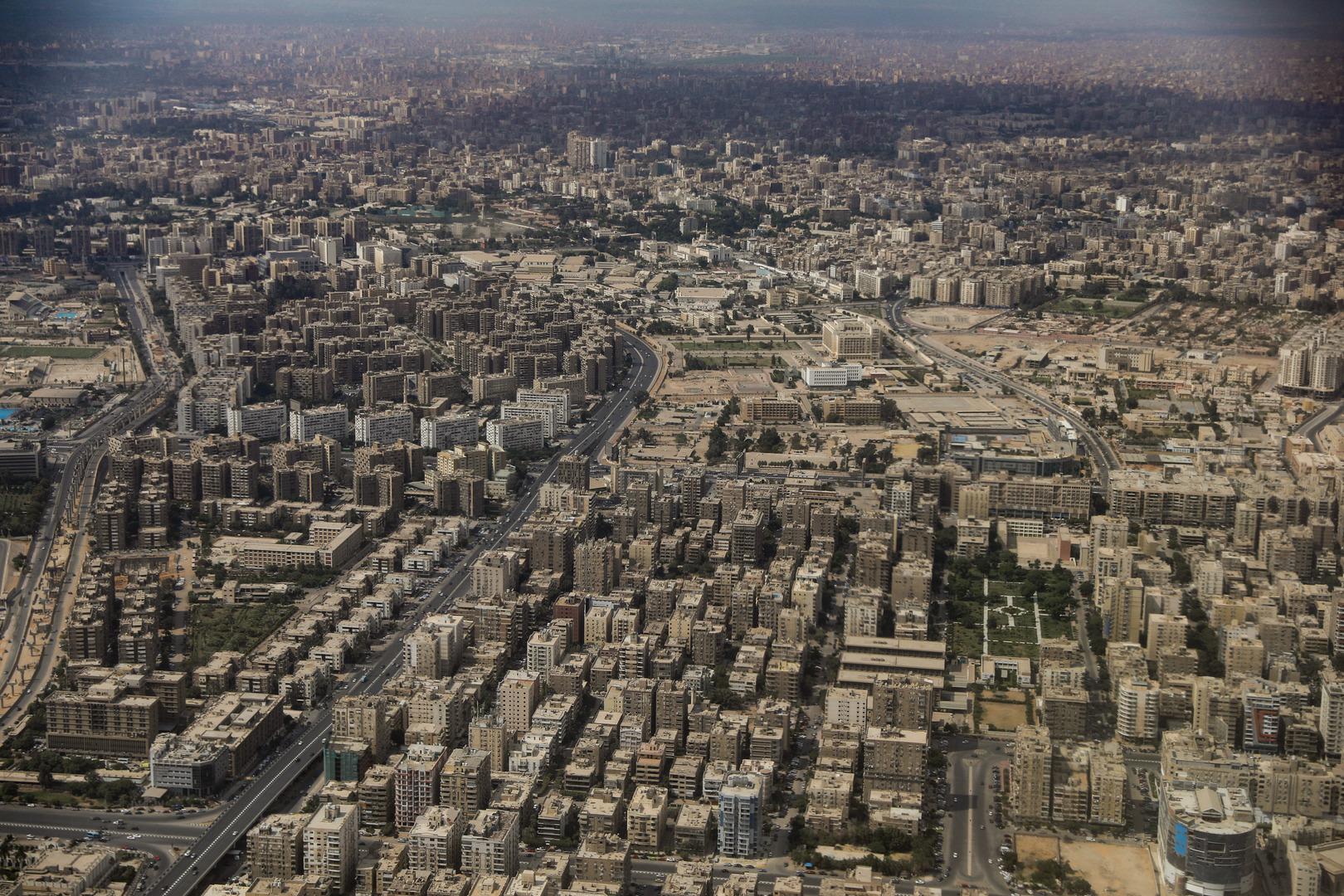 مصر تبيع بعض الأراضي بالدولار مصر تبيع بعض الأراضي بالدولار