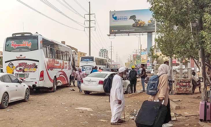 مصريون يطالبون بالسماح بدخول السودانيين من دون تأشيرة مصريون يطالبون بالسماح بدخول السودانيين من دون تأشيرة
