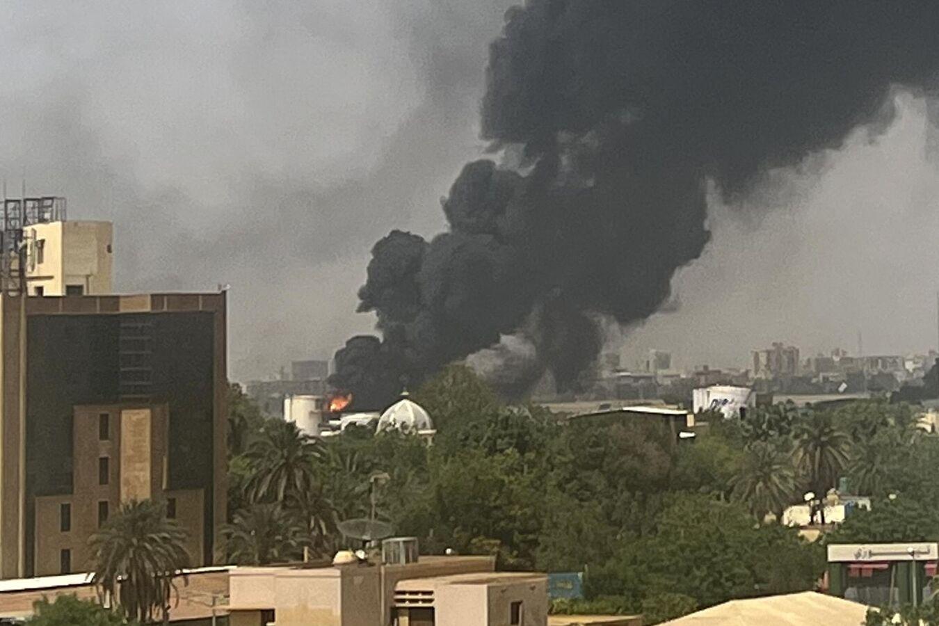 الجيش السوداني يعتذر عن بيان مقتل مساعد الملحق العسكري المصري ويقول إن القتيل مساعد الملحق الإداري الجيش السوداني يعتذر عن بيان مقتل مساعد الملحق العسكري المصري ويقول إن القتيل مساعد الملحق الإداري