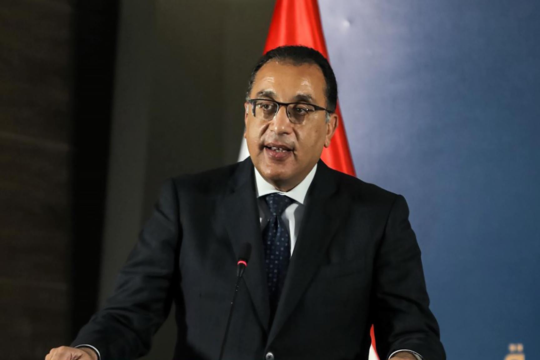 رئيس الوزراء: مصر ستمضي في برنامج الخصخصة رئيس الوزراء: مصر ستمضي في برنامج الخصخصة