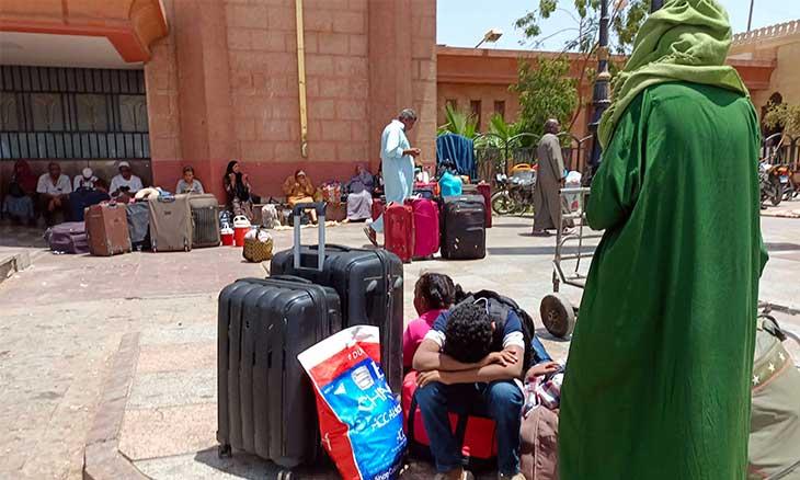 السيسي يرفض أي تدخل خارجي في صراع السودان السيسي يرفض أي تدخل خارجي في صراع السودان