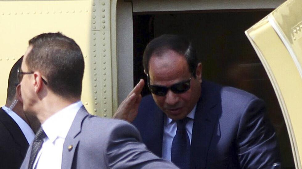 السيسي يجتمع مع وزير الدفاع ورئيس المخابرات حول إجلاء المصريين من السودان السيسي يجتمع مع وزير الدفاع ورئيس المخابرات حول إجلاء المصريين من السودان