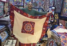 “الخيامية”… حرفة عريقة يطويها الركود والغلاء في مصر "الخيامية"... حرفة عريقة يطويها الركود والغلاء في مصر