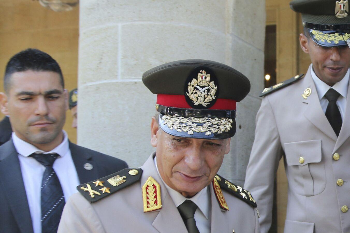مباحثات مصرية إيطالية لتعزيز التعاون العسكري مباحثات مصرية إيطالية لتعزيز التعاون العسكري