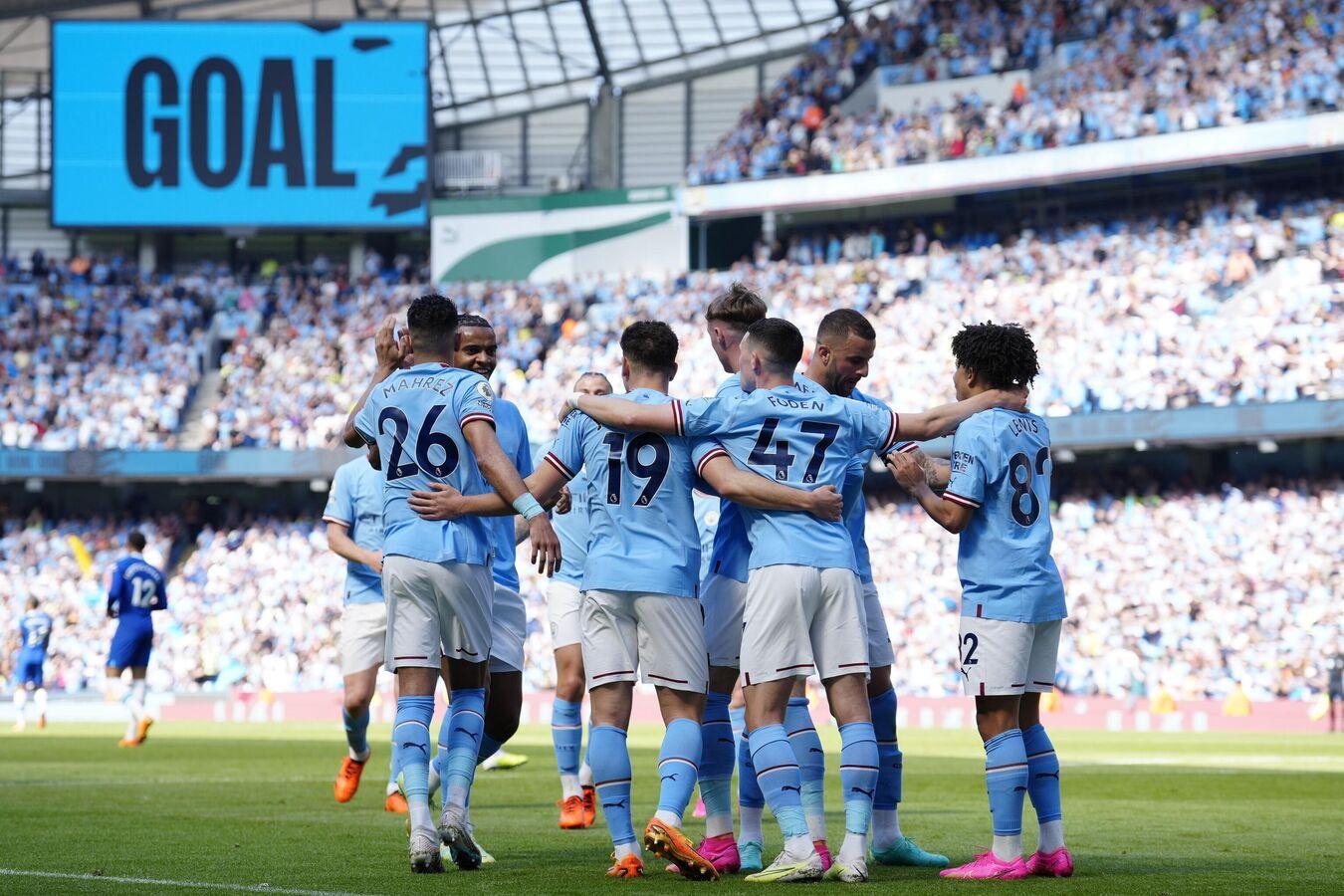 مانشستر سيتي يؤكد تتويجه بلقب الدوري الإنجليزي بالفوز على تشيلسي بهدف نظيف مانشستر سيتي يؤكد تتويجه بلقب الدوري الإنجليزي بالفوز على تشيلسي بهدف نظيف