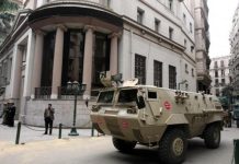 “كرايسيس غروب” تدعو إلى الحد من “عسكرة” اقتصاد مصر "كرايسيس غروب" تدعو إلى الحد من "عسكرة" اقتصاد مصر