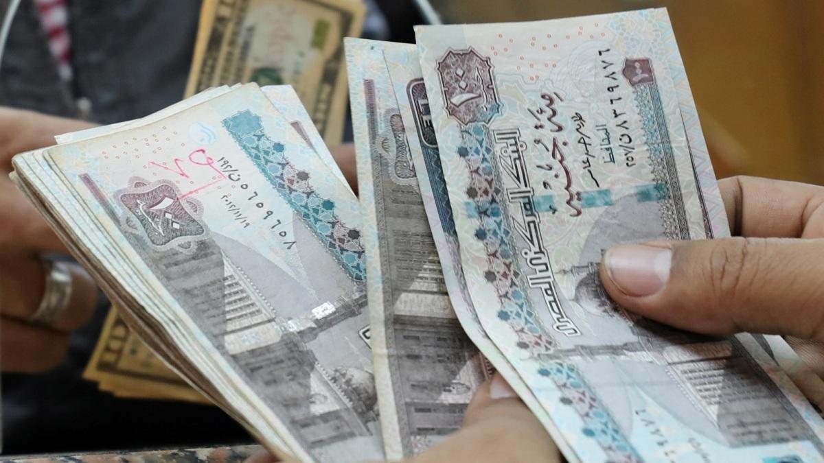 رويترز: مصر تواجه معضلة سداد الدين الخارجي بعد فورة اقتراض رويترز: مصر تواجه معضلة سداد الدين الخارجي بعد فورة اقتراض