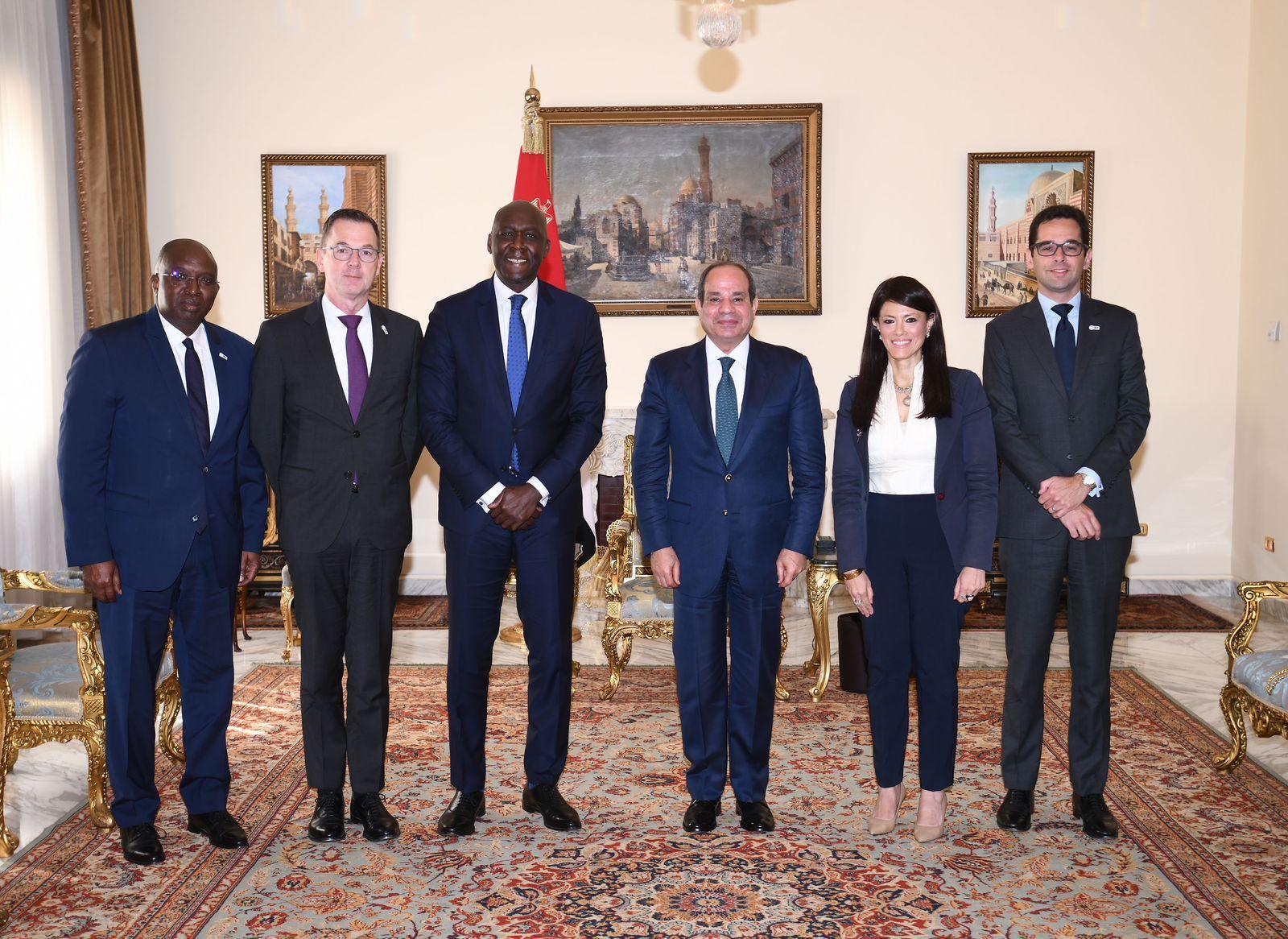 الرئيس السيسي يستقبل الرئيس السيسي يستقبل