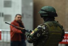 تقرير حقوقي يرصد الانتهاكات بحق أُسر وأقارب المعارضين في مصر تقرير حقوقي يرصد الانتهاكات بحق أُسر وأقارب المعارضين في مصر