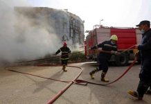 إصابة 30 مصرياً باحتراق مركز تجاري وسط مطروح جراء ماس كهربائي إصابة 30 مصرياً باحتراق مركز تجاري وسط مطروح جراء ماس كهربائي