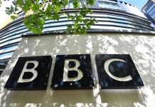 صحافيو “بي بي سي” في مصر يعاودون الإضراب لعشرة أيام قابلة للتمديد صحافيو "بي بي سي" في مصر يعاودون الإضراب لعشرة أيام قابلة للتمديد