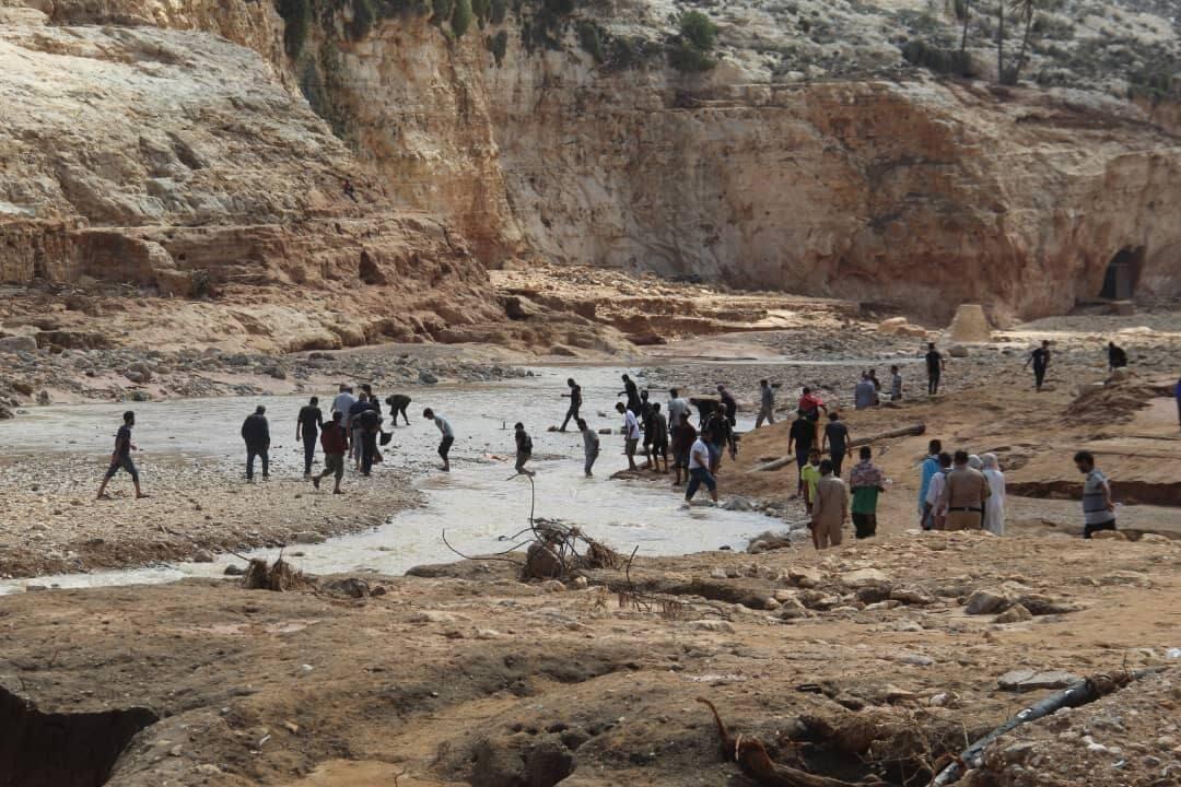 مصر تنشئ معسكرات في غرب البلاد لليبيين المتضررين من الإعصار مصر تنشئ معسكرات في غرب البلاد لليبيين المتضررين من الإعصار