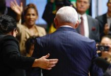 السيناتور مينينديز ينفي تلقي الرشوة من مصر.. الأموال في منزلي مدخرات السيناتور مينينديز ينفي تلقي الرشوة من مصر.. الأموال في منزلي مدخرات