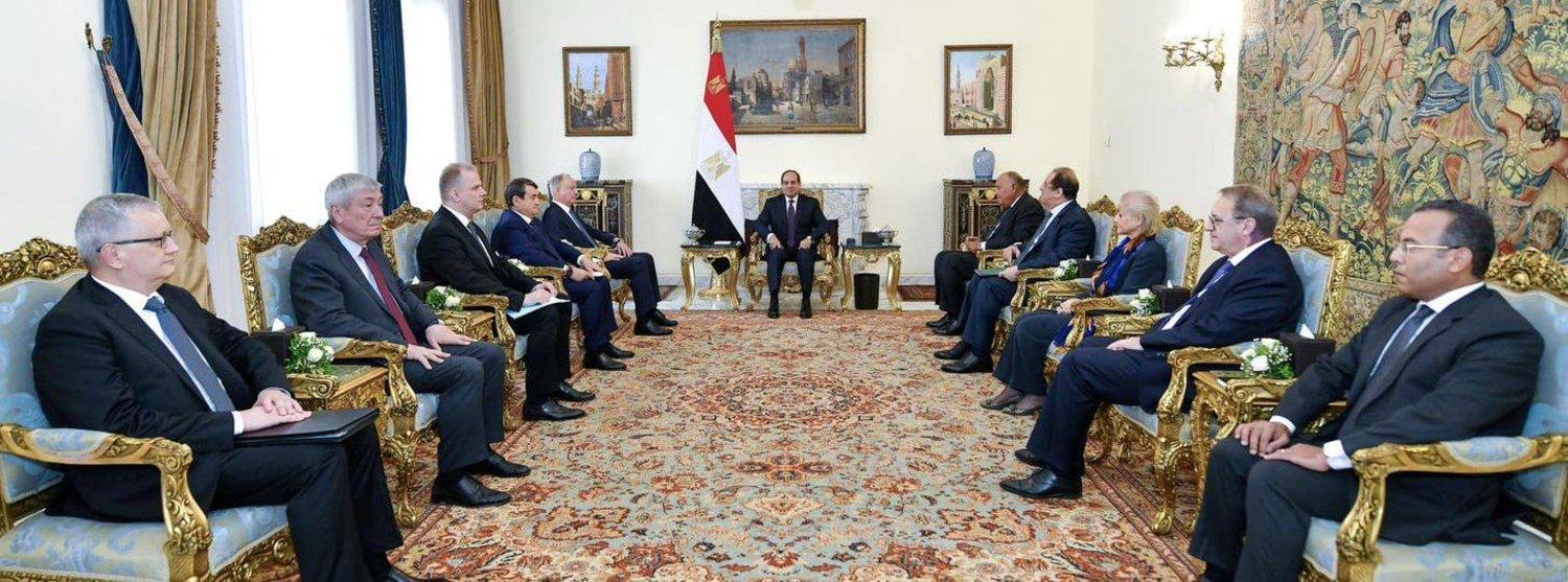 الرئيس المصري يبحث مع سكرتير مجلس الأمن الروسي قضايا الأمن والاقتصاد الرئيس المصري يبحث مع سكرتير مجلس الأمن الروسي قضايا الأمن والاقتصاد