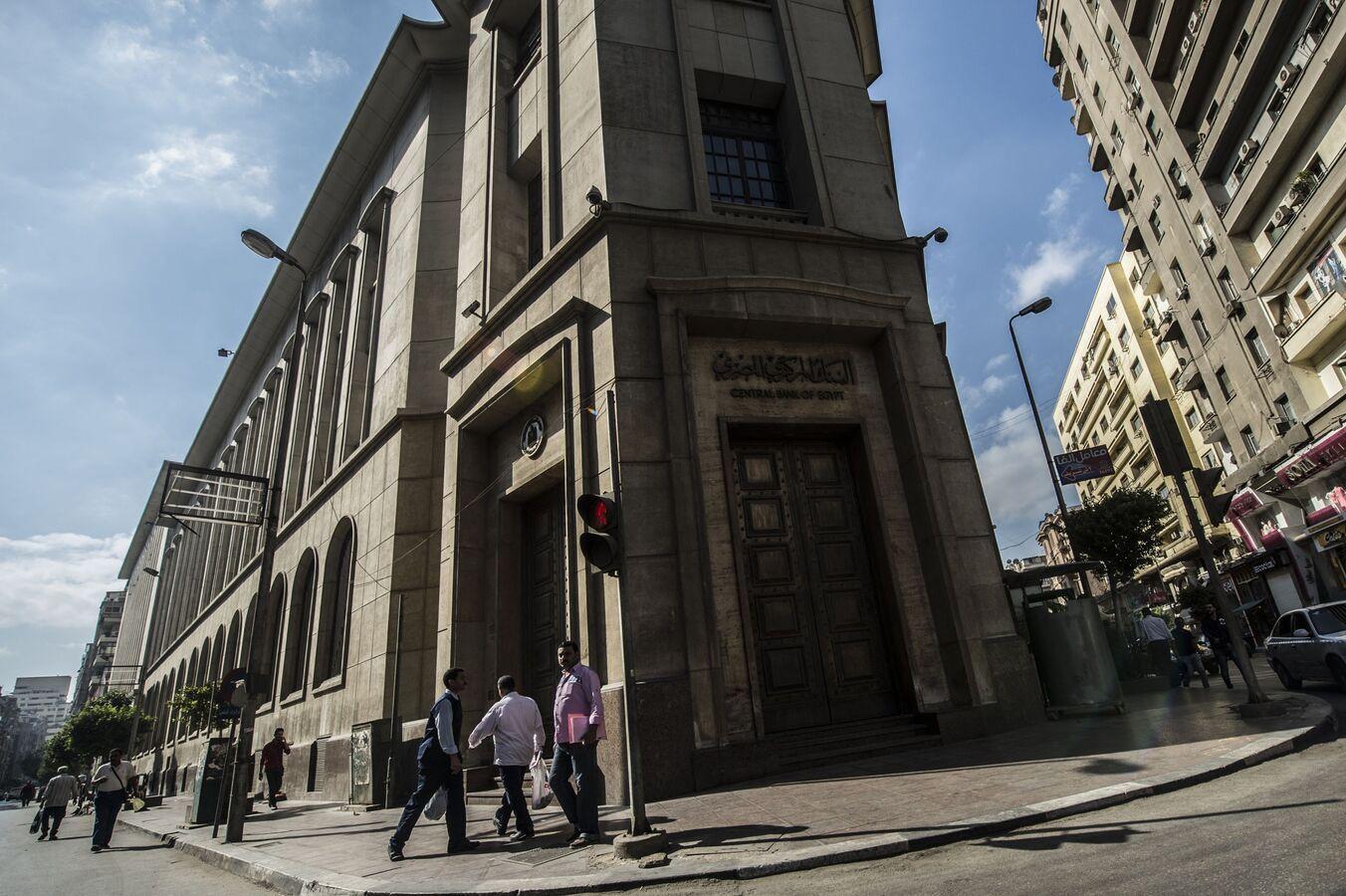 الحكومة المصرية تحسم الجدل بشأن عملة بلاستيكية جديدة الحكومة المصرية تحسم الجدل بشأن عملة بلاستيكية جديدة