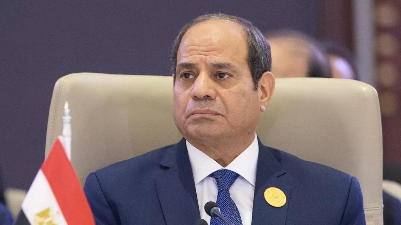 مصر تكشف عن مركز مصر تكشف عن مركز