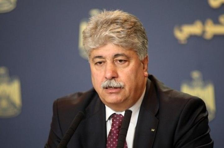 وزير فلسطيني: مصر حاضرة لاحتواء الموقف ونطالب بتدخل دولي فوري لحماية غزة وزير فلسطيني: مصر حاضرة لاحتواء الموقف ونطالب بتدخل دولي فوري لحماية غزة