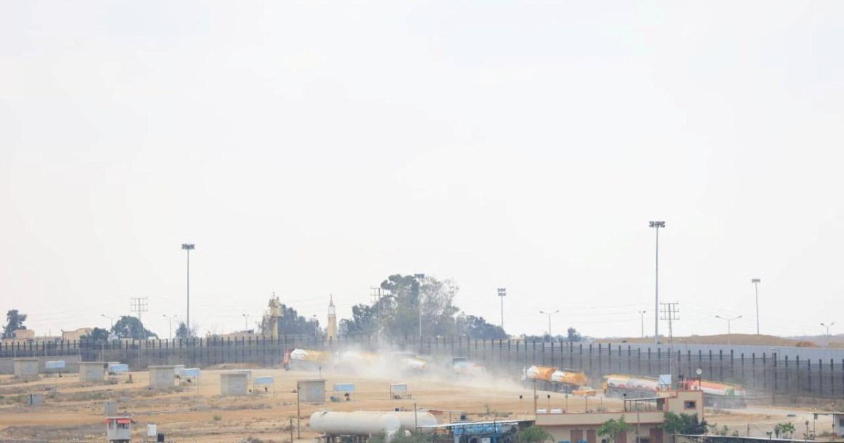 تحرك مصري لمنع نزوح جماعي من غزة إلى سيناء تحرك مصري لمنع نزوح جماعي من غزة إلى سيناء