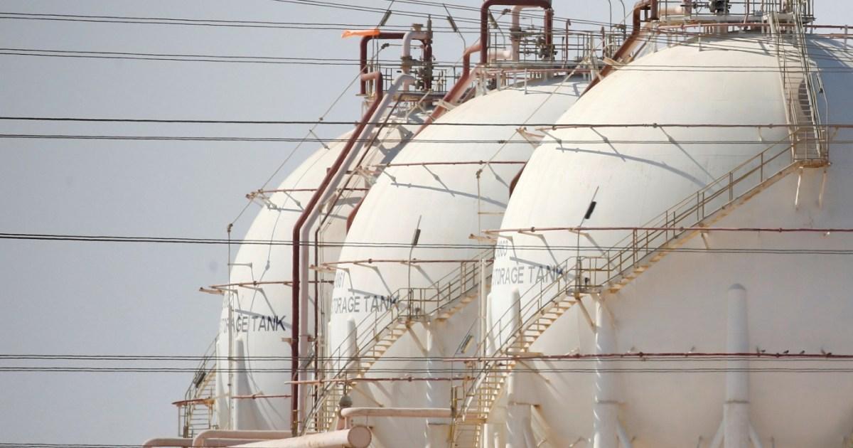 من التجارة إلى الغاز والسياحة.. حرب إسرائيل على غزة تطال اقتصاد مصر من التجارة إلى الغاز والسياحة.. حرب إسرائيل على غزة تطال اقتصاد مصر