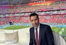 حفاوة عربية بكلمة أبوتريكة بعد عودته إلى الاستوديو التحليلي حفاوة عربية بكلمة أبوتريكة بعد عودته إلى الاستوديو التحليلي