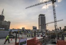 انكماش القطاع الخاص غير النفطي في مصر مع تراجع الثقة لمستوى قياسي انكماش القطاع الخاص غير النفطي في مصر مع تراجع الثقة لمستوى قياسي