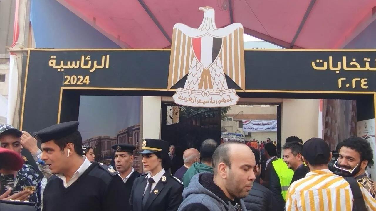 صور.. إقبال على مراكز اقتراع القاهرة في اليوم الثاني من انتخابات الرئاسة المصرية