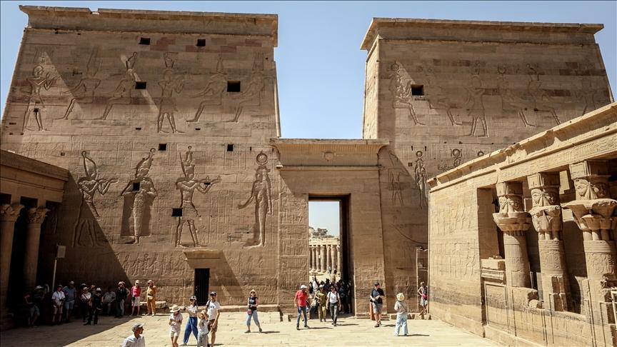 معبد فيله.. تاريخ فرعوني في أحضان النيل